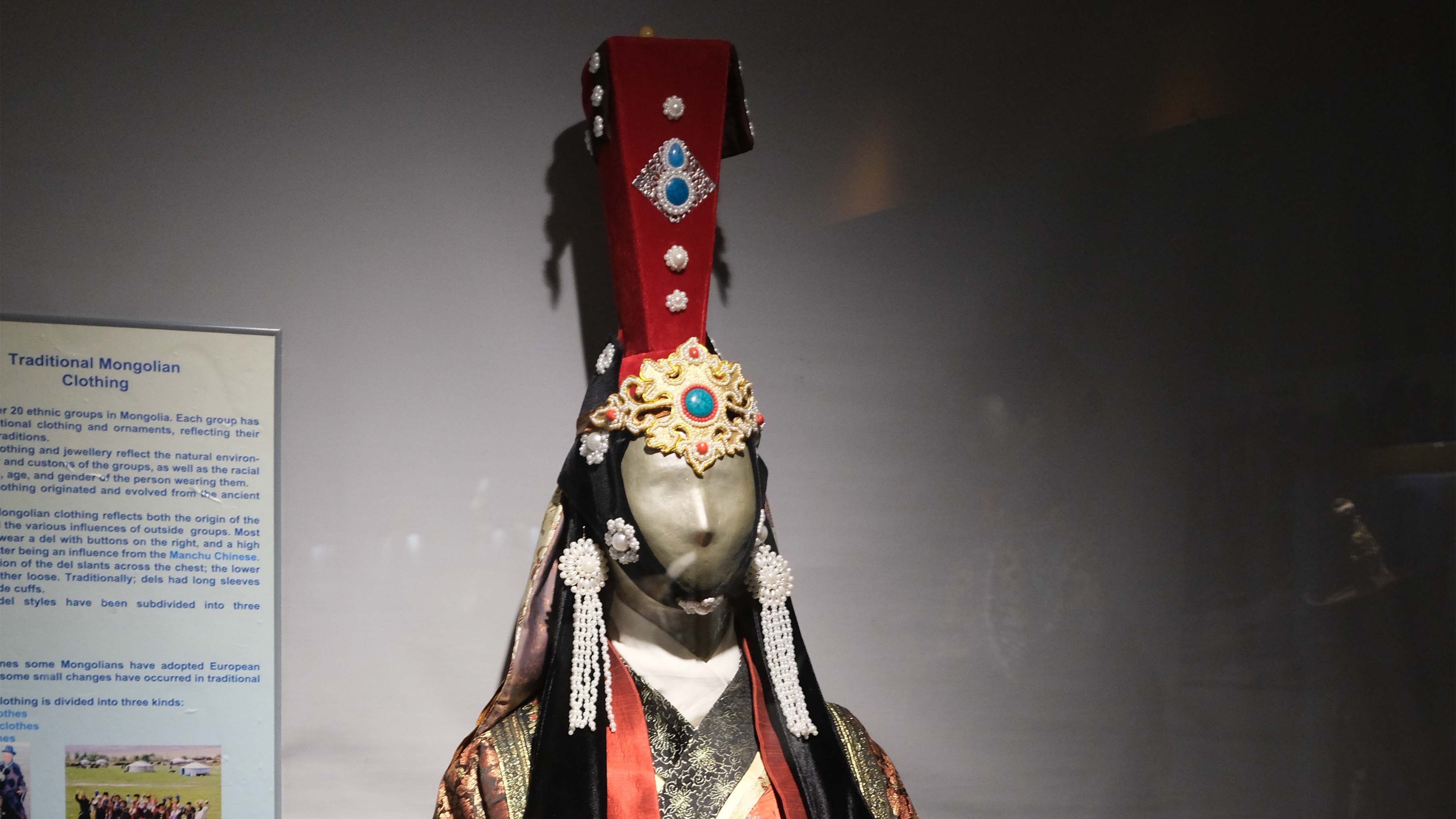 Монголын Уламжлалт Малгай ба Тэдгээрийн Бэлгэдэл